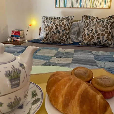 Flavia 21 Bed & Breakfast