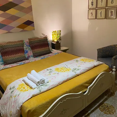 Flavia 21 Bed & Breakfast *